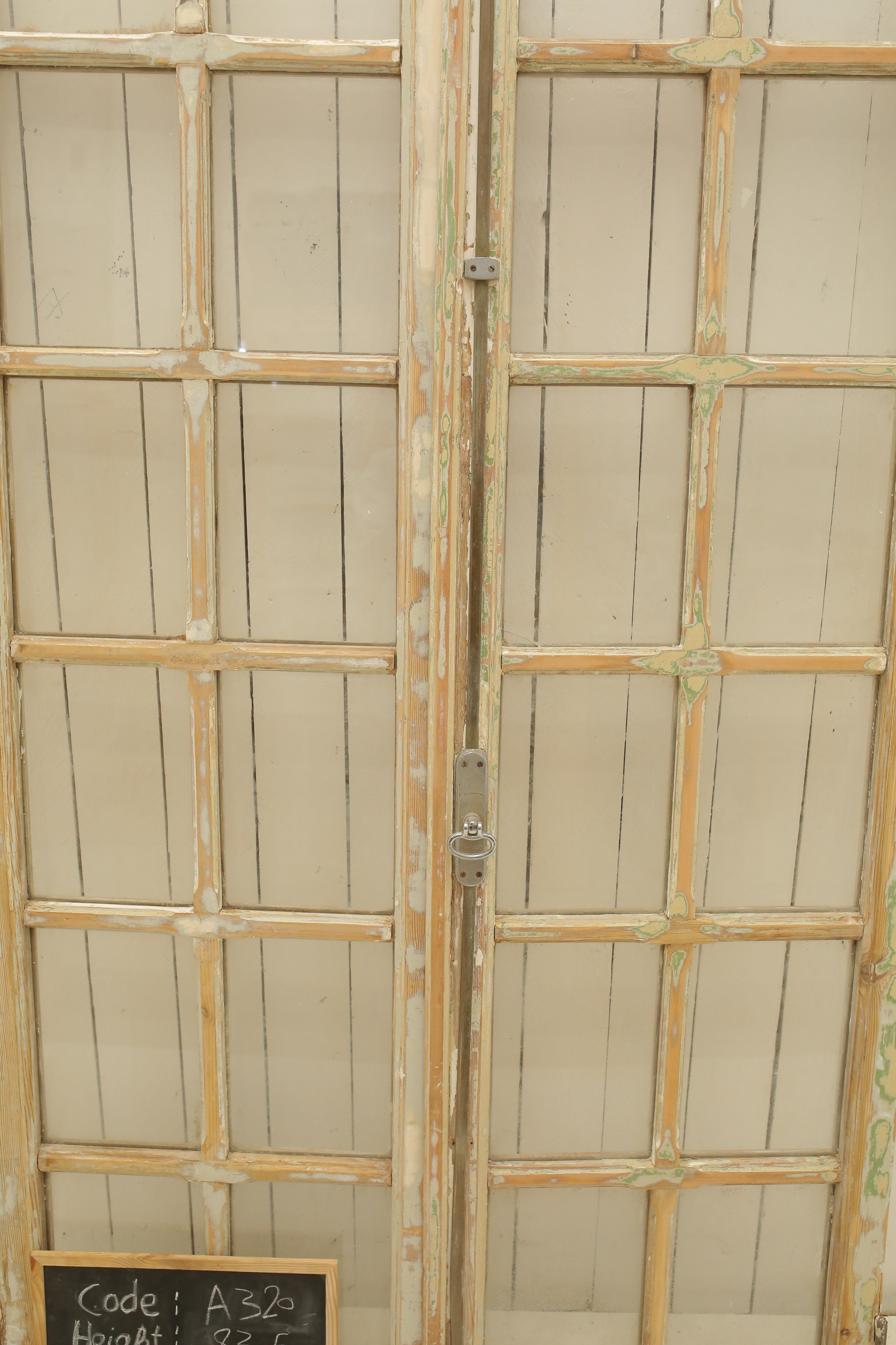 VINTAGE DBL FRENCH GLASS DOOR A320