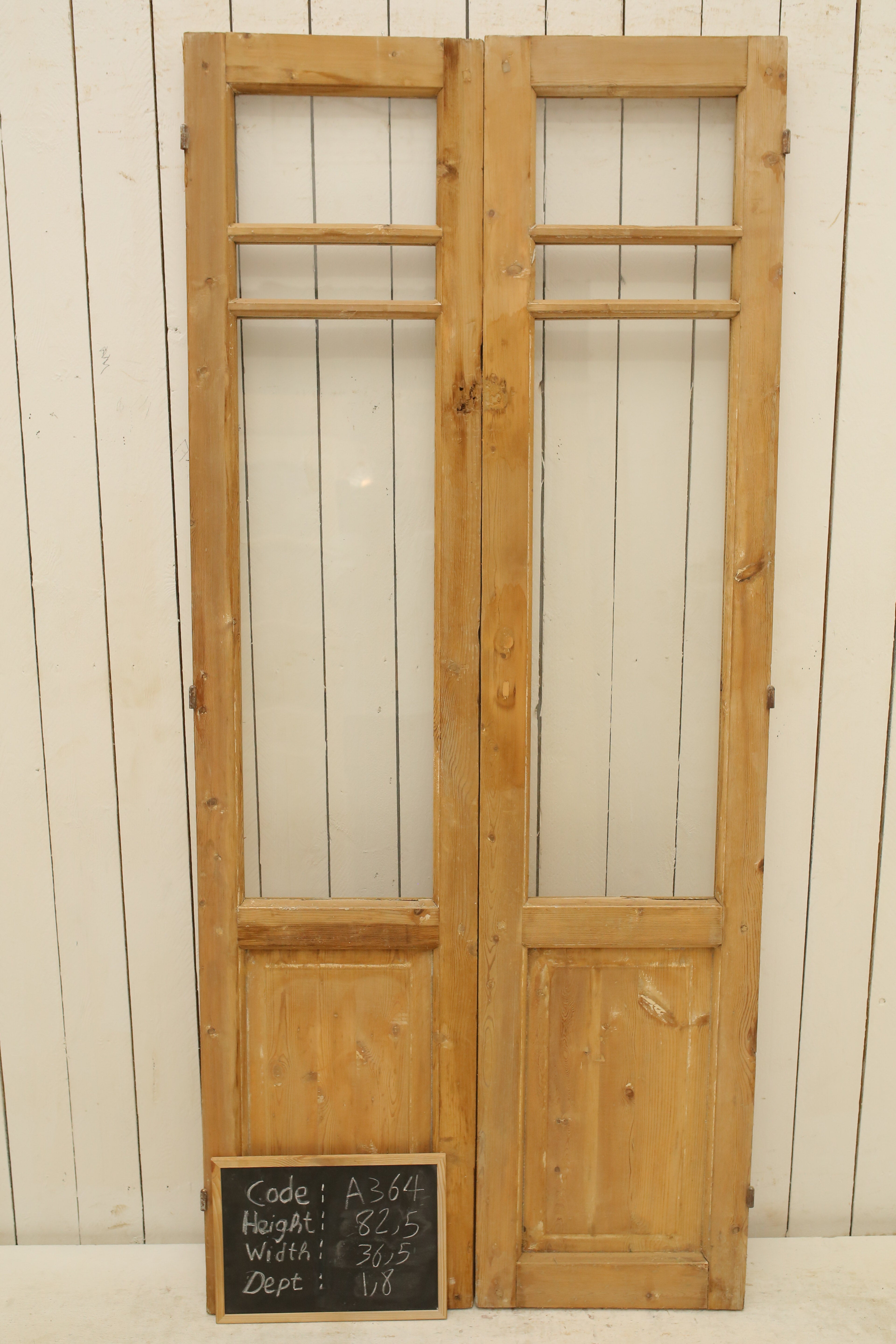 VINTAGE DBL FRENCH GLASS DOOR A364