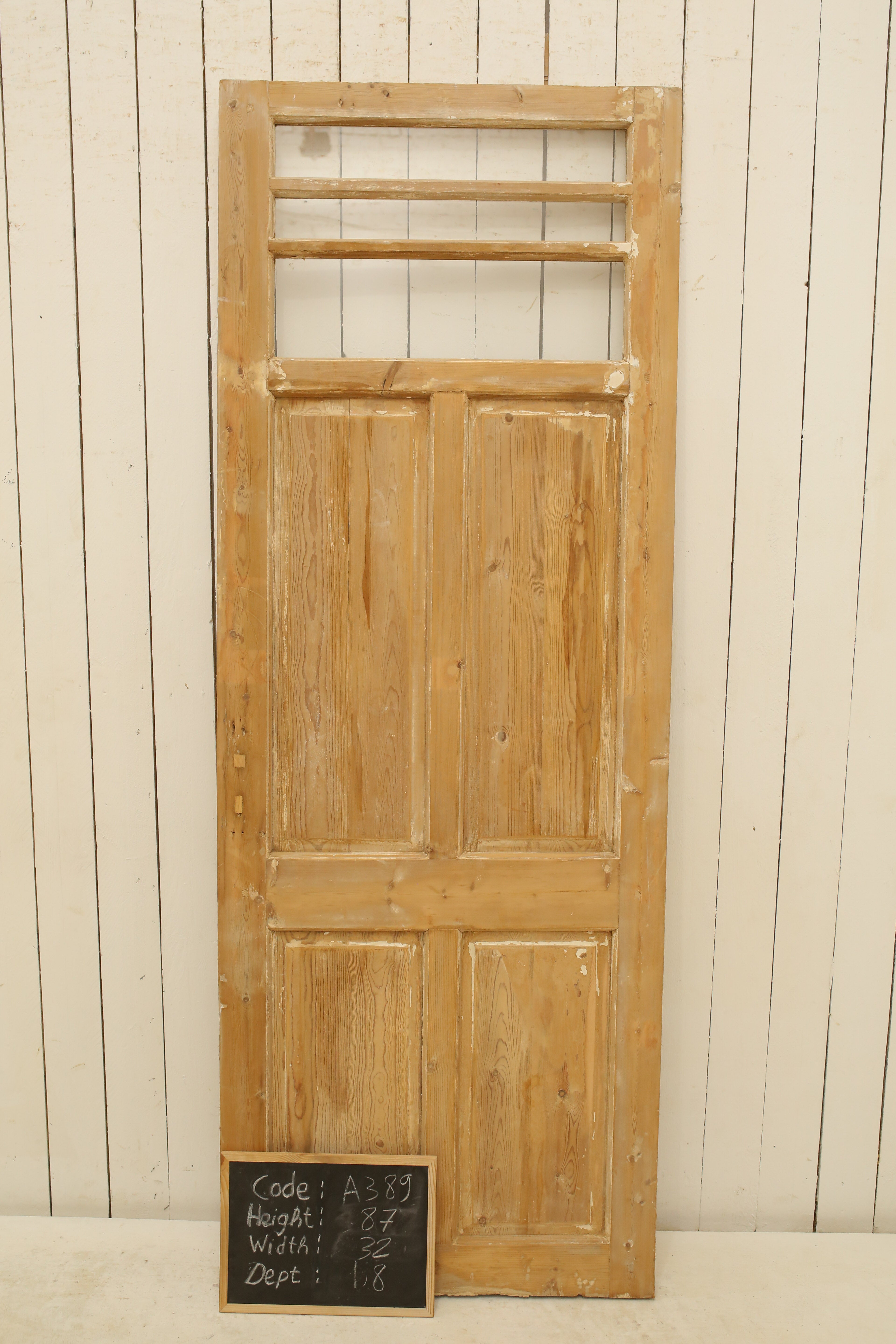VINTAGE SINGLE GLASS DOOR A389